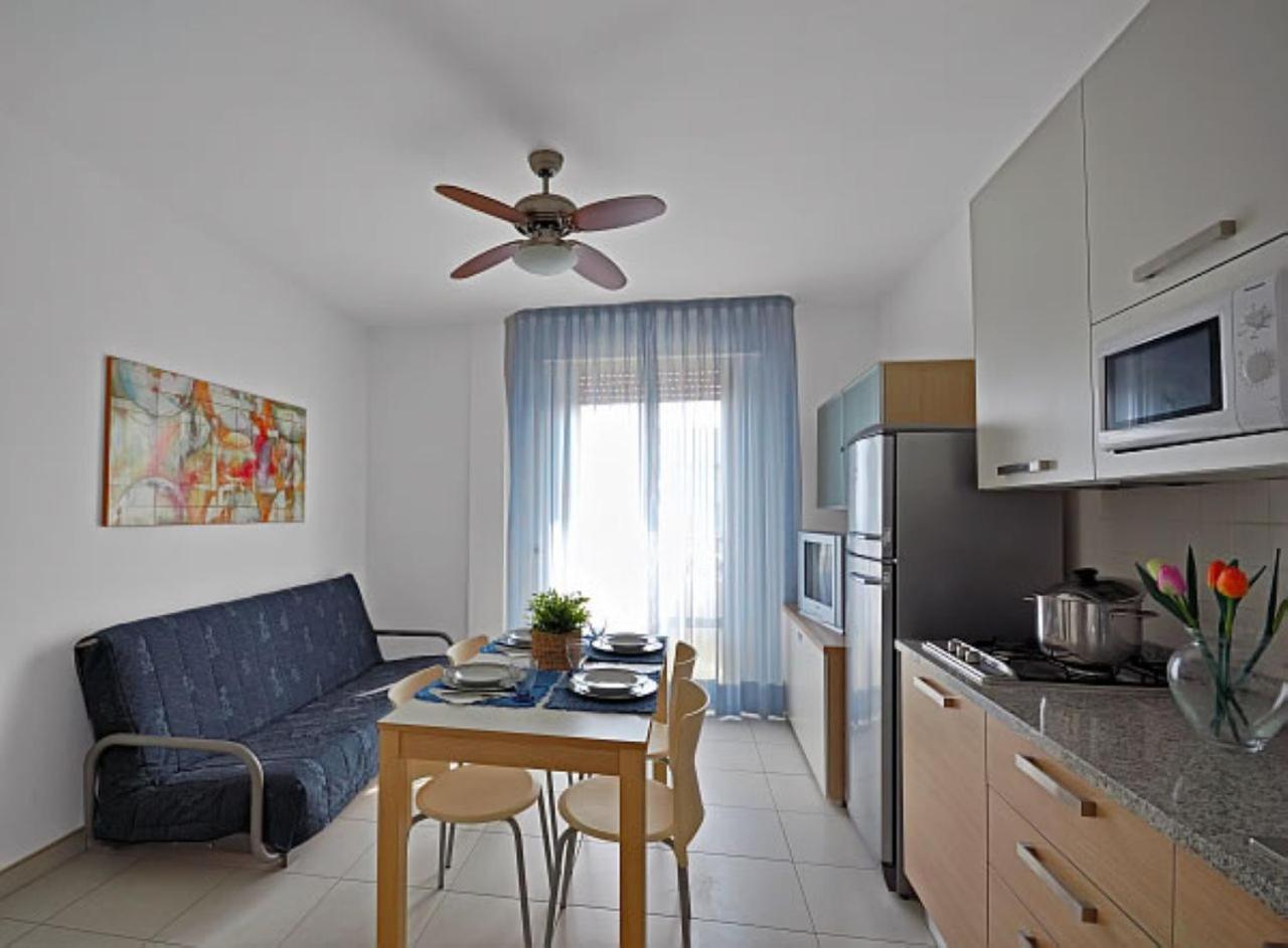 Residence Zenith Caorle Eksteriør bilde
