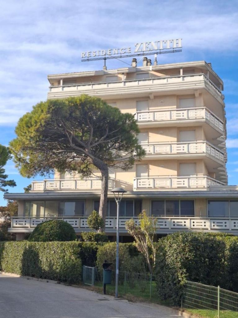 Residence Zenith Caorle Eksteriør bilde