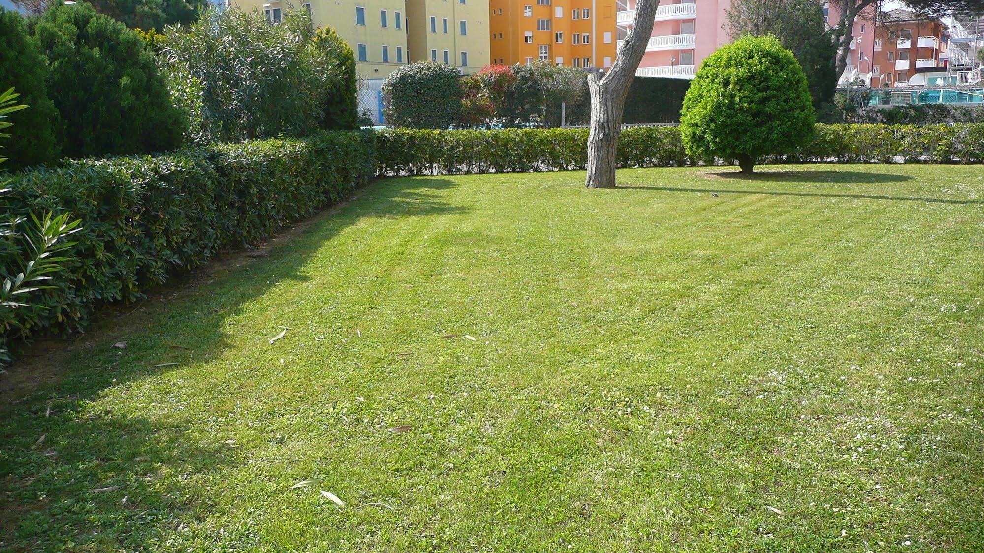 Residence Zenith Caorle Eksteriør bilde